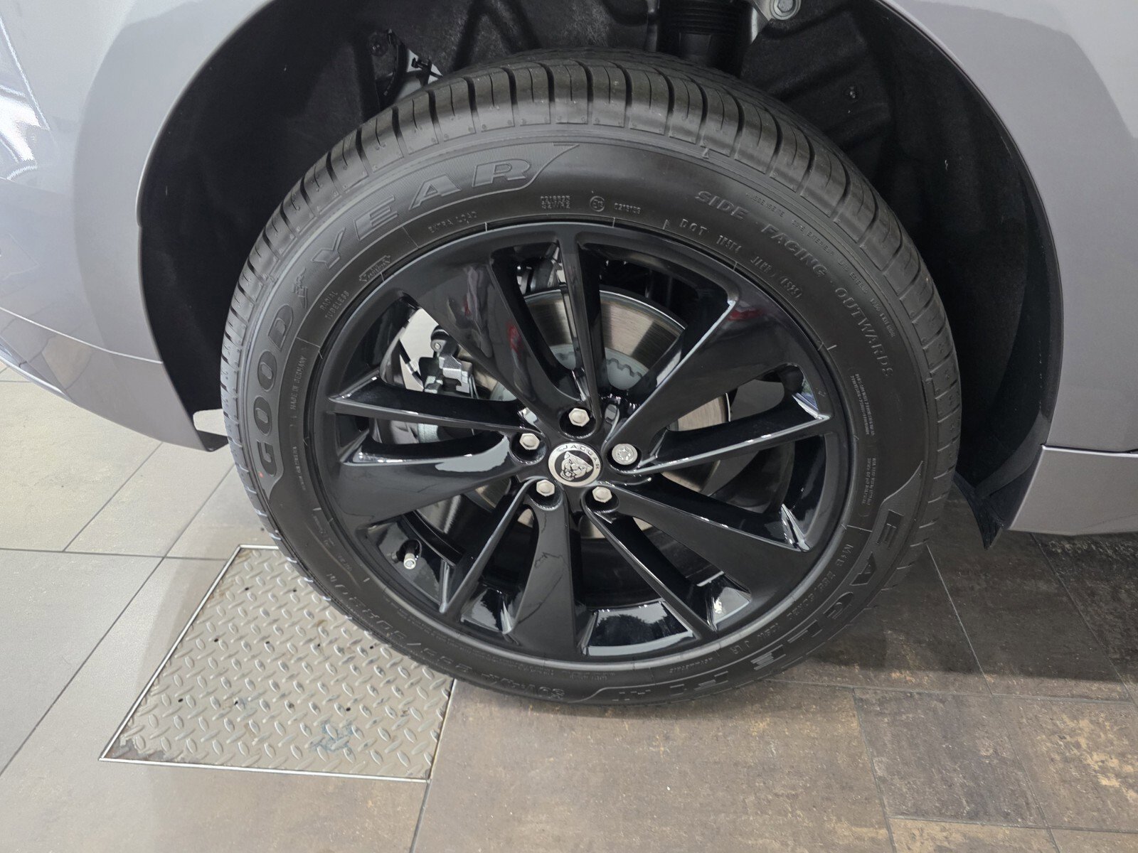 New 2026 Jaguar F-PACE R-Dynamic S image 14