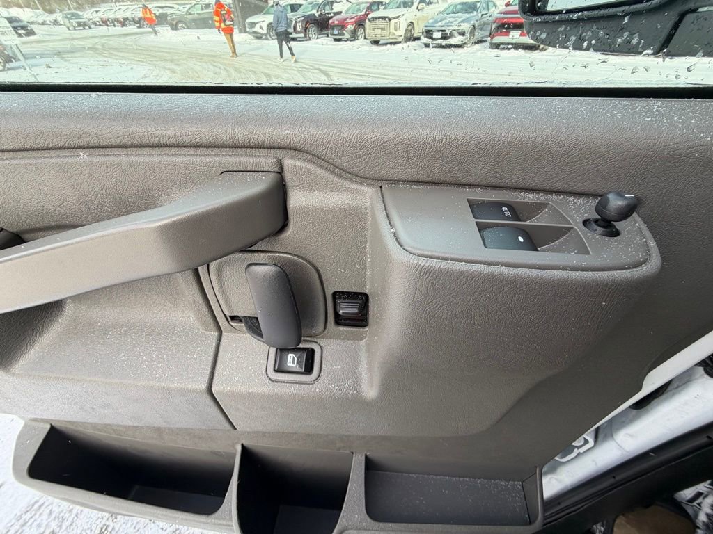 Used 2025 Chevrolet Express 3500 LT w/ LT Preferred Equipment Group RWD image 21