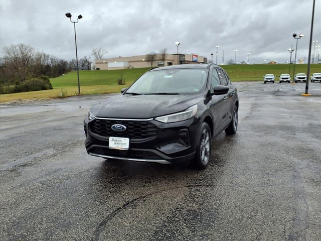 Used 2025 Ford Escape ST-Line image 40
