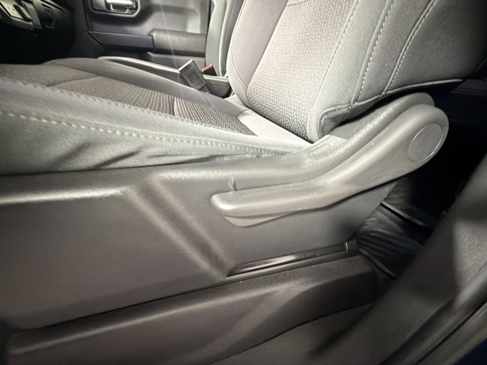 Used 2022 Chevrolet Silverado 1500 Custom image 14