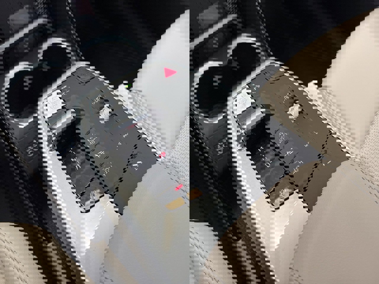 New 2025 BMW X1 xDrive28i w/ Technology Package image 30