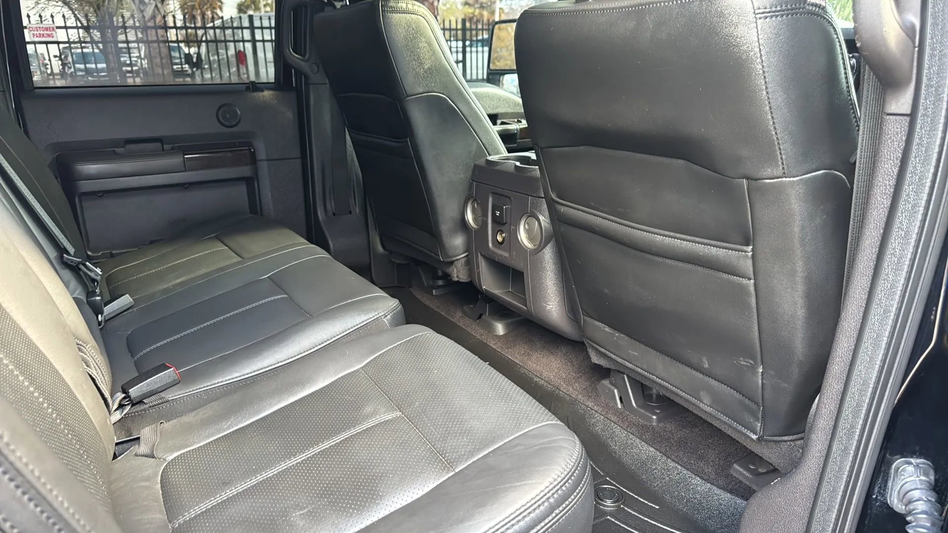 Used 2016 Ford F250 Platinum w/ FX4 Off-Road Package image 28