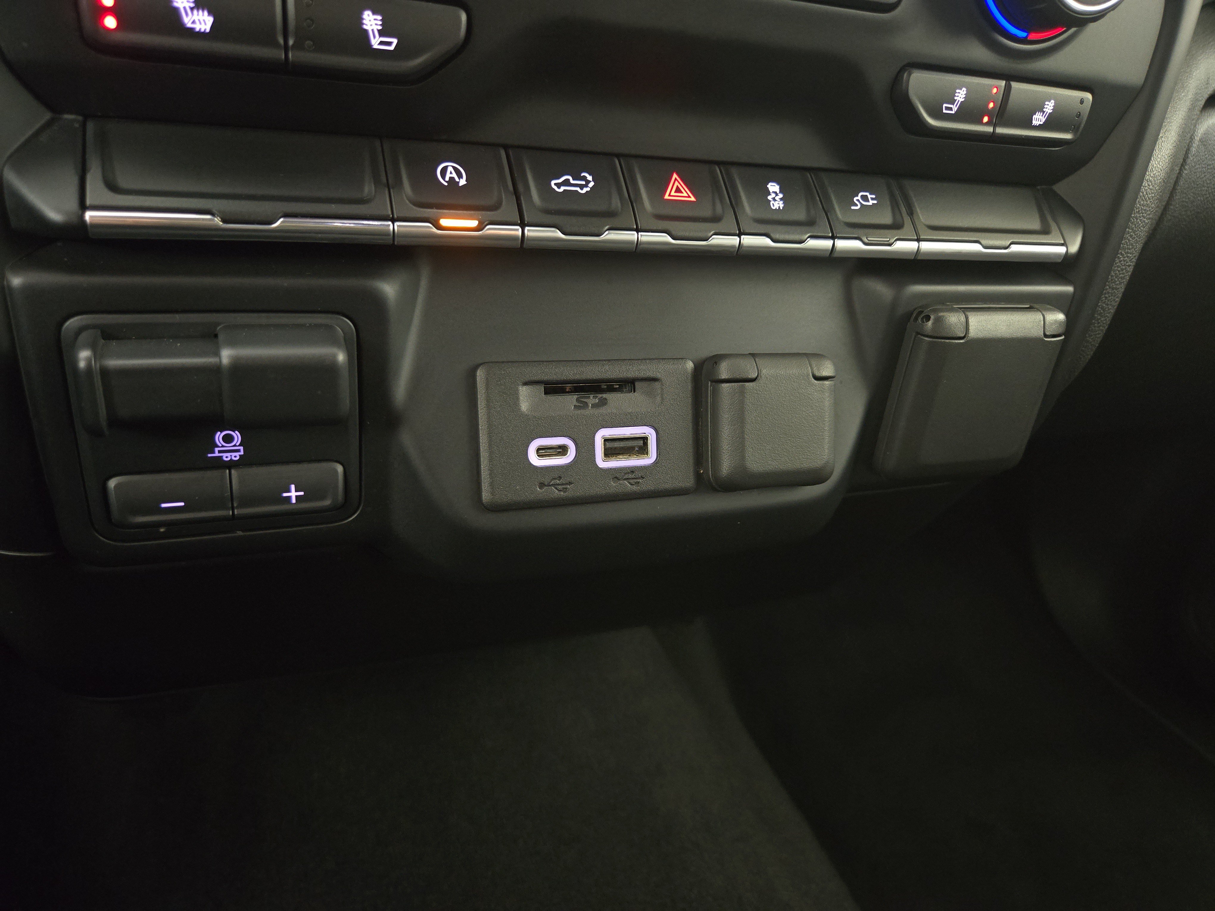 Used 2020 Chevrolet Silverado 1500 LT w/ All-Star Edition AWD/4WD image 27