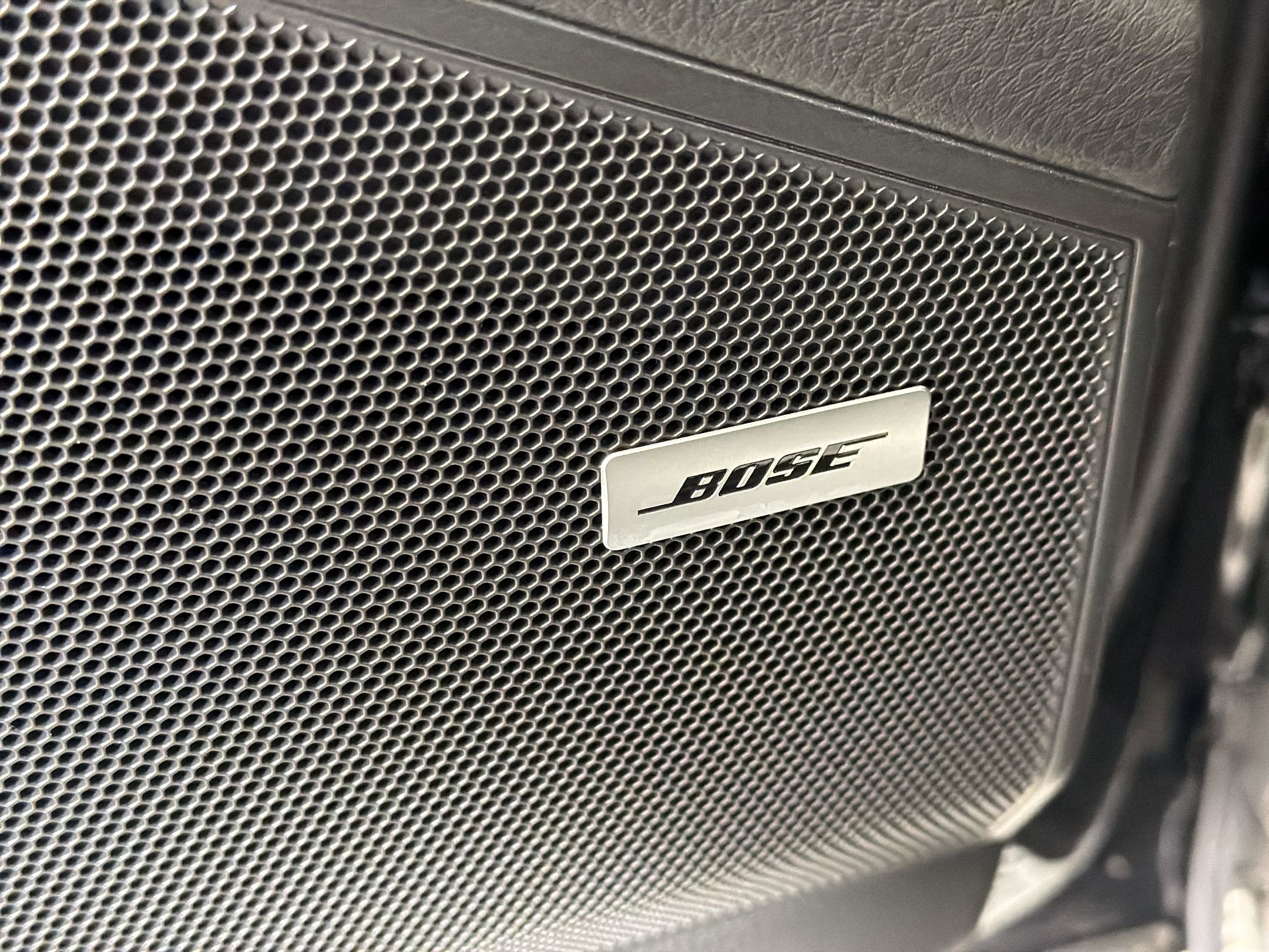 New 2026 Porsche Cayenne image 25