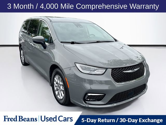 Used 2023 Chrysler Pacifica Touring-L