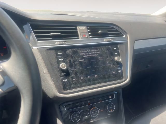 Used 2020 Volkswagen Tiguan SEL w/ 3rd Row Seat Package AWD/4WD image 13