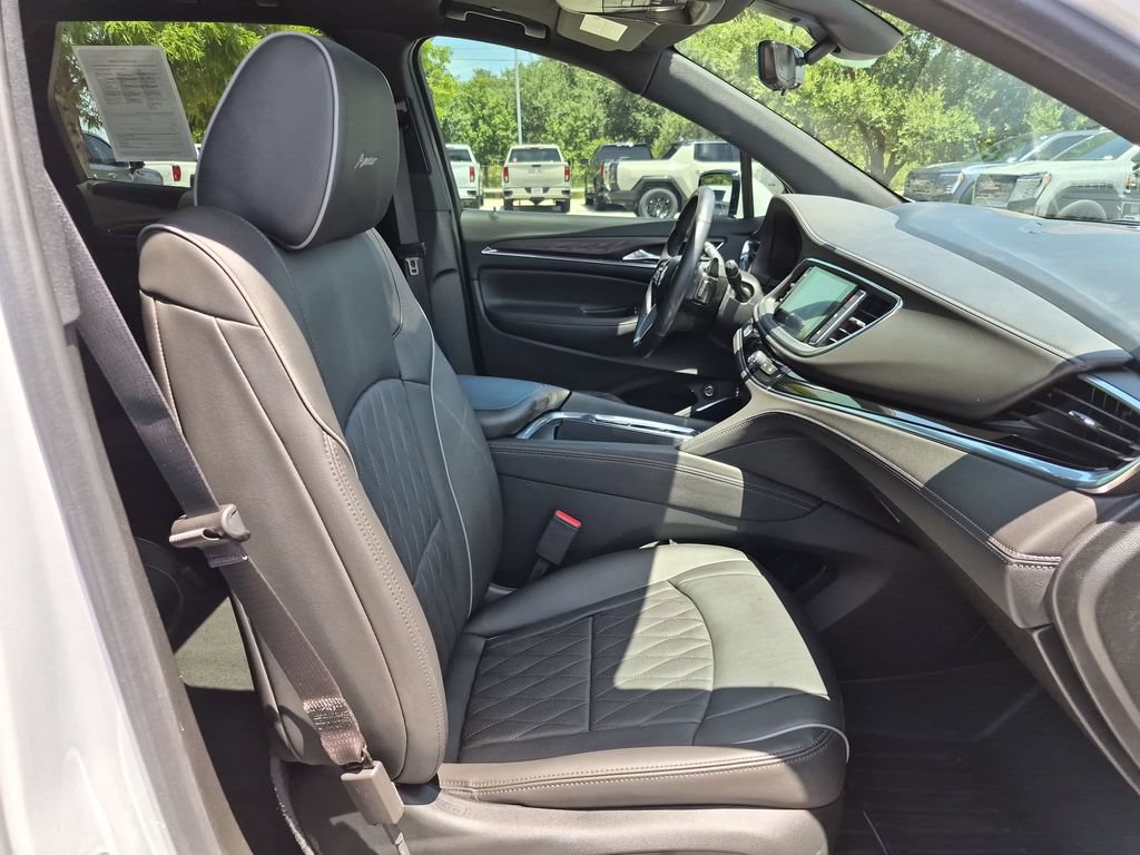 Used 2024 Buick Enclave Avenir w/ Avenir Technology Package FWD image 40