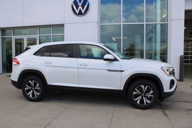 New 2026 Volkswagen Atlas Cross Sport SE image 3