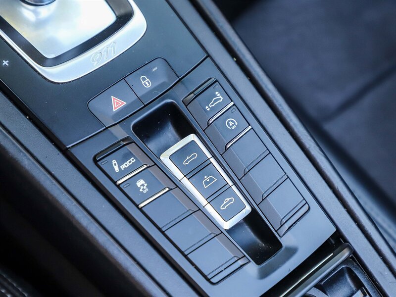 Used 2017 Porsche 911 Turbo S AWD/4WD image 31