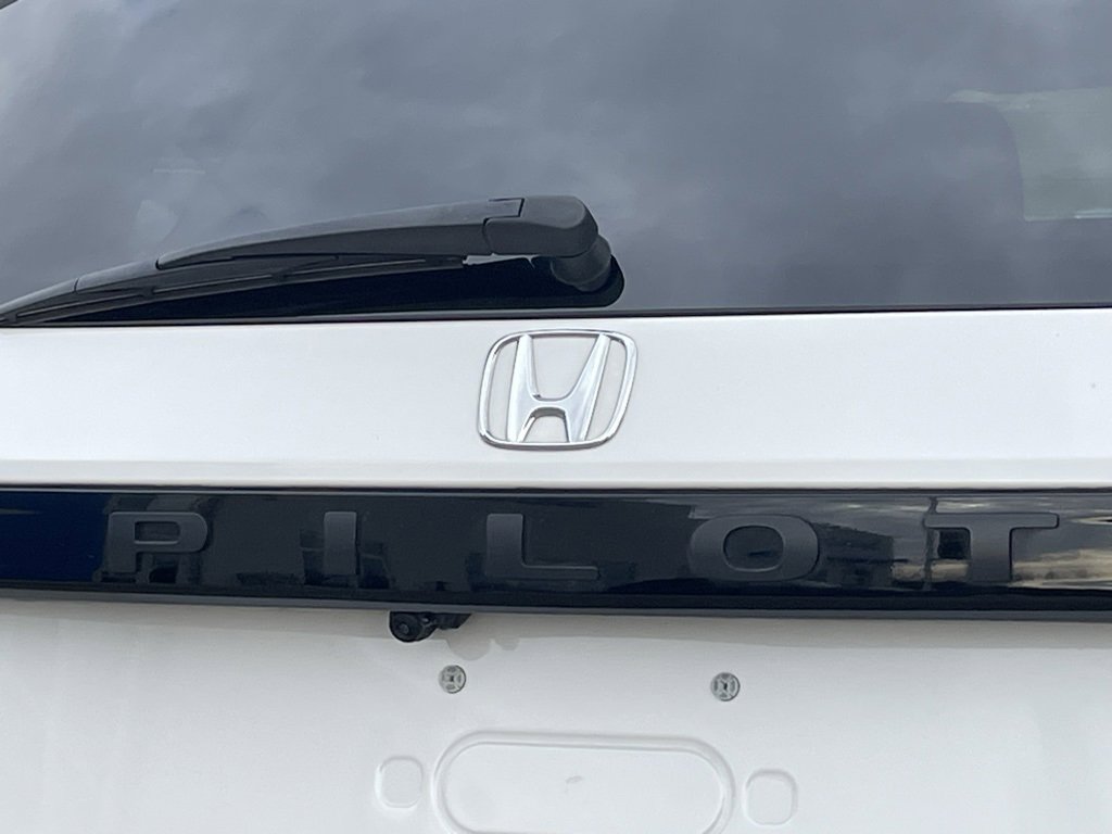 Used 2025 Honda Pilot Elite image 21