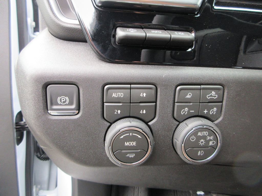 New 2026 Chevrolet Silverado 3500 High Country w/ High Country Premium Package AWD/4WD image 27