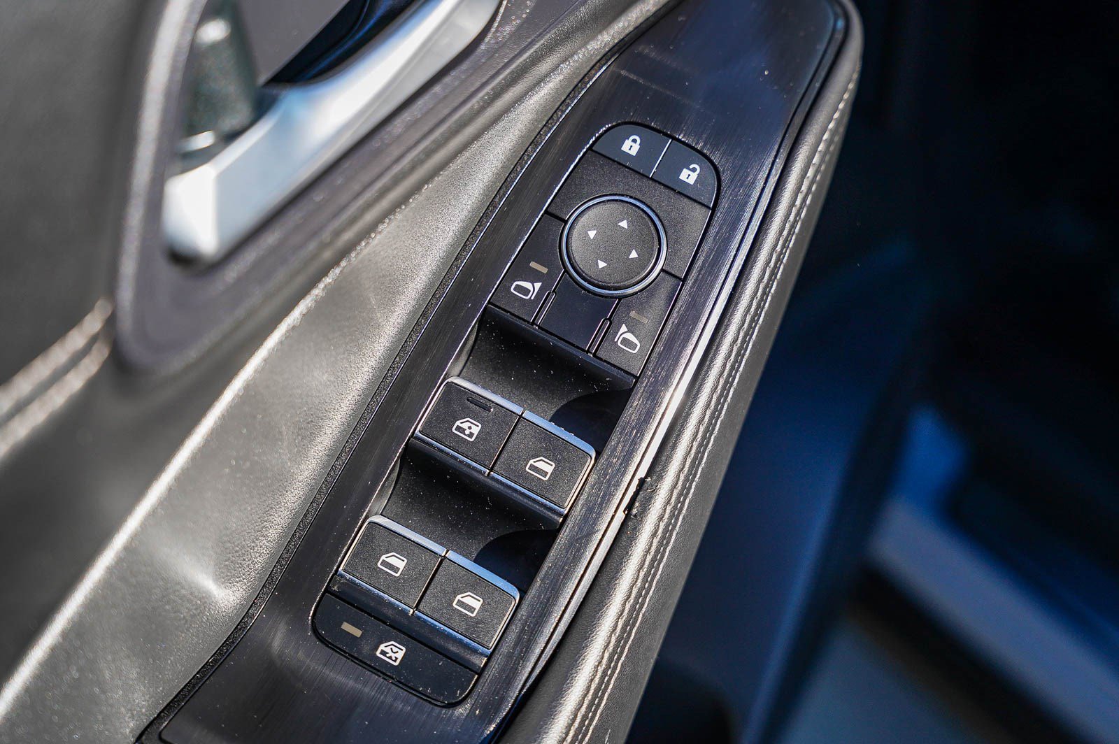 Used 2023 Nissan Rogue SL image 20