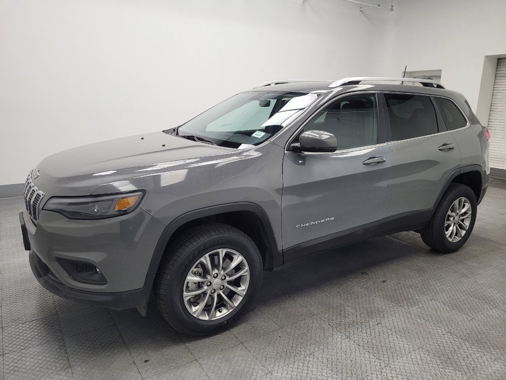 Used 2020 Jeep Cherokee Latitude Plus w/ Cold Weather Group image 2