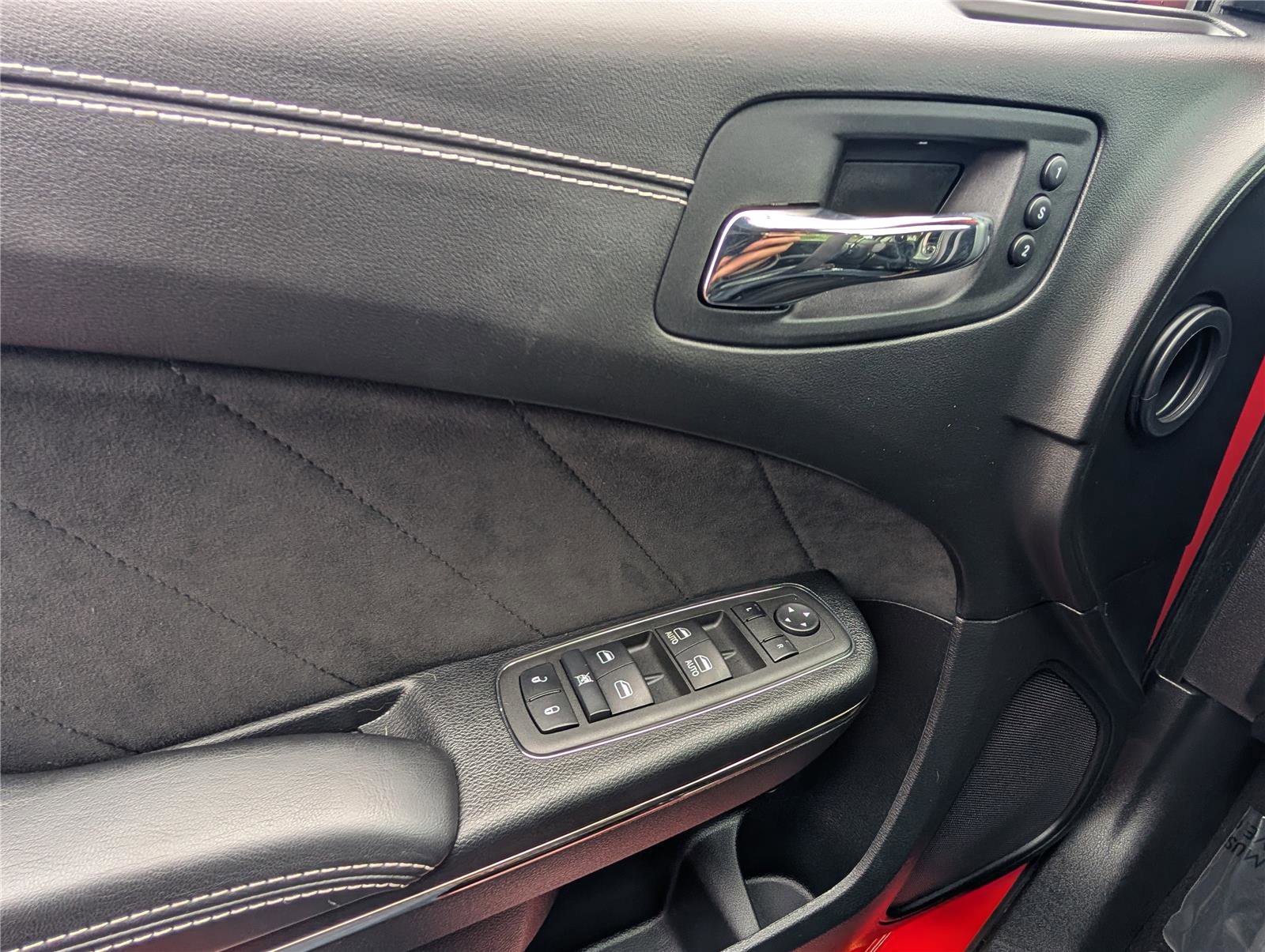 Used 2022 Dodge Charger SRT Hellcat w/ Harman/Kardon Audio Group image 24