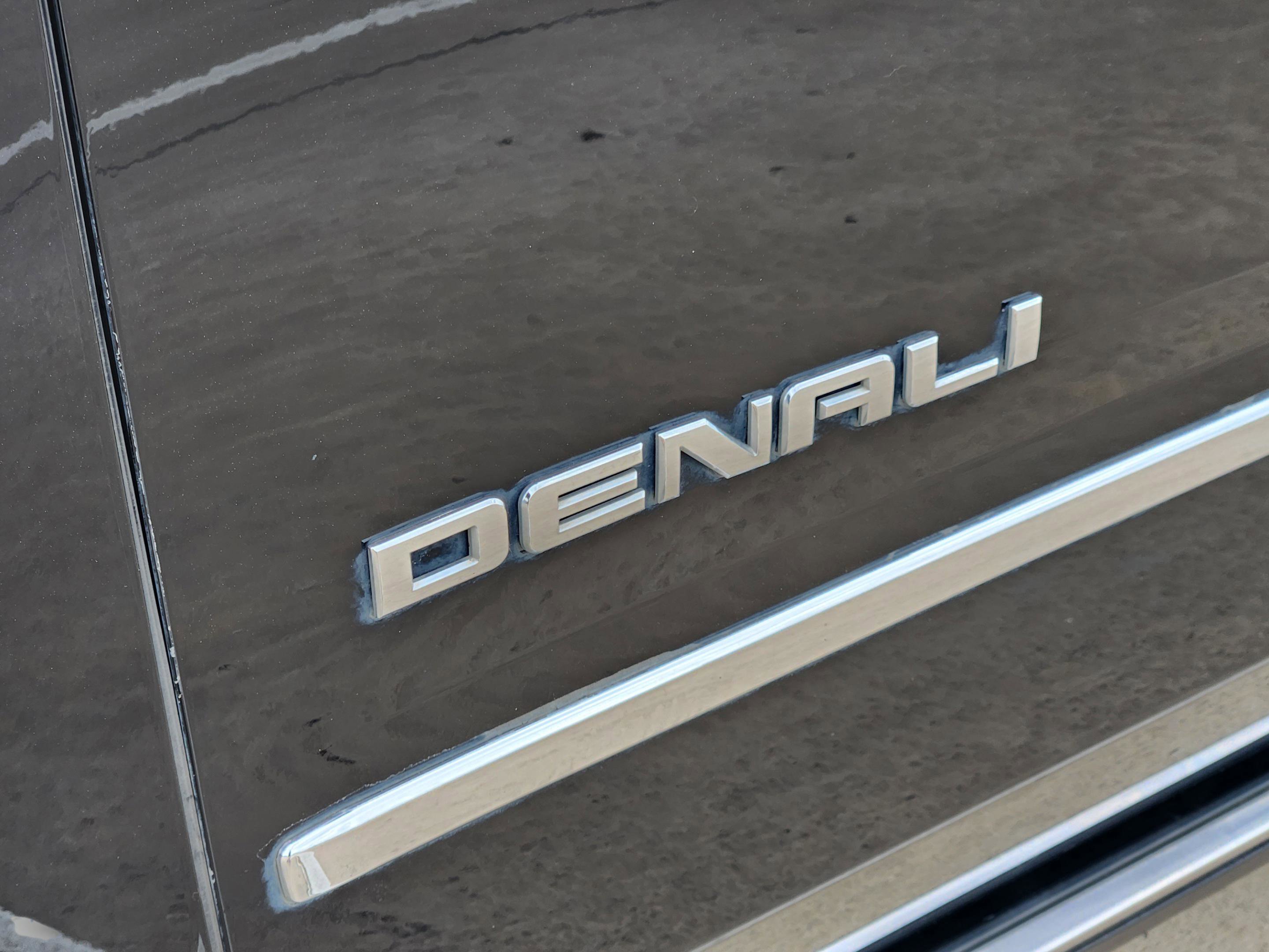 Used 2019 GMC Yukon XL Denali w/ Denali Ultimate Package AWD/4WD image 42