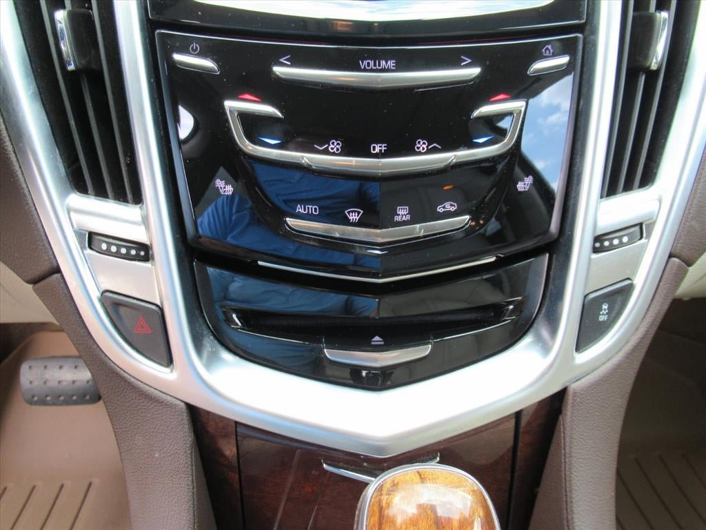 Used 2016 Cadillac SRX Luxury w/ Driver Awareness Package FWD image 25
