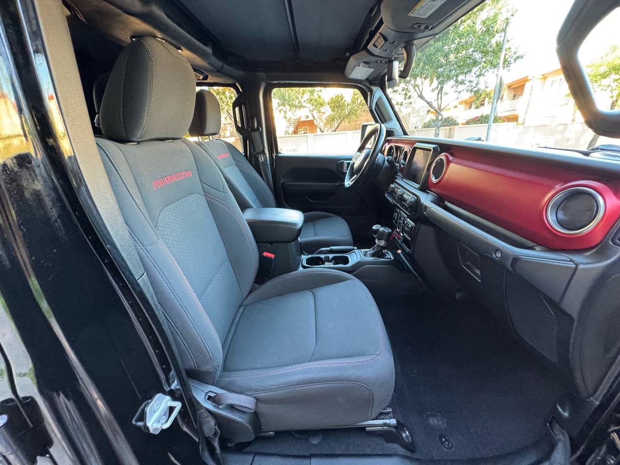 Used 2022 Jeep Gladiator Rubicon AWD/4WD image 25