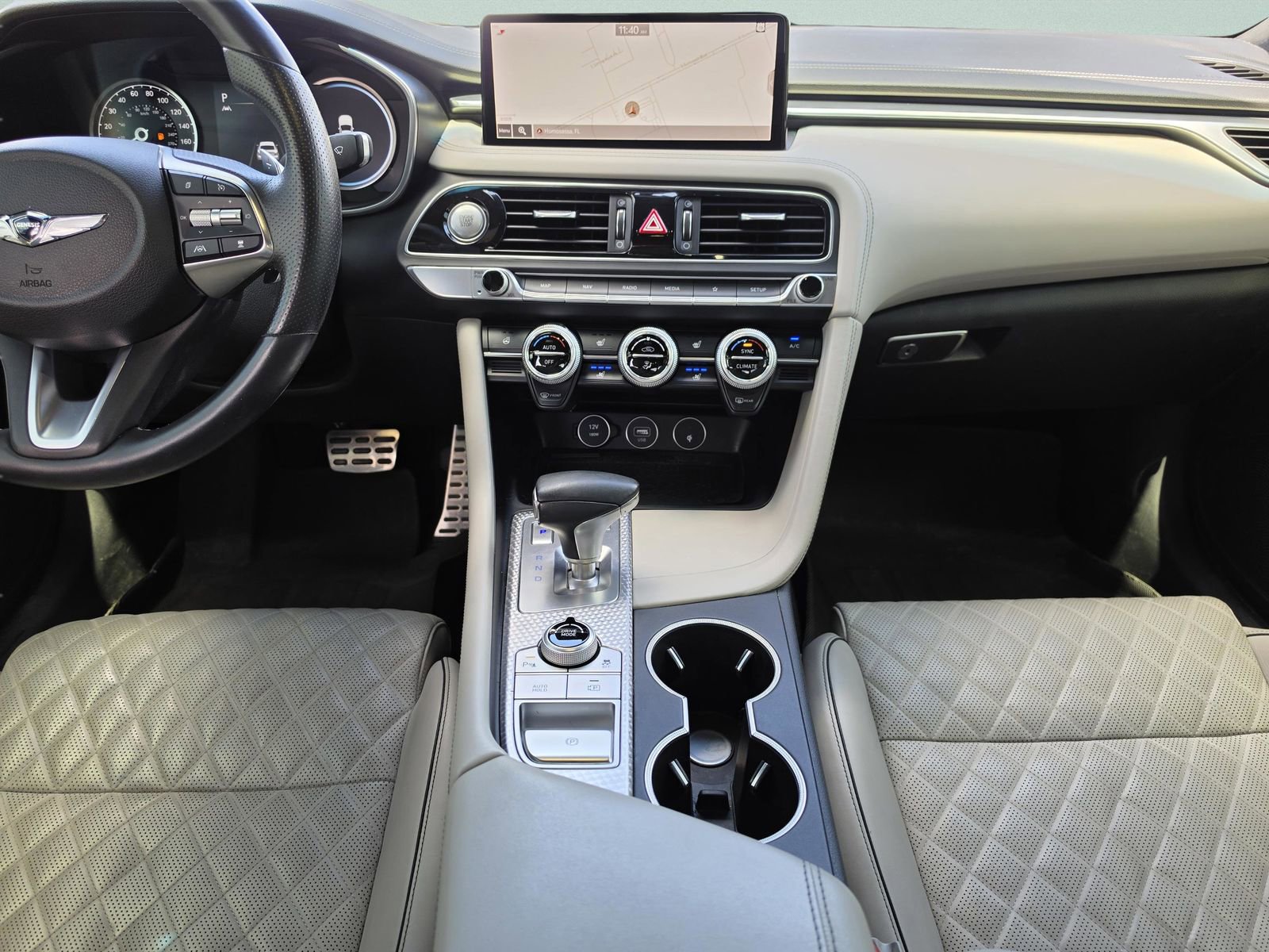 Used 2022 Genesis G70 3.3T RWD image 17