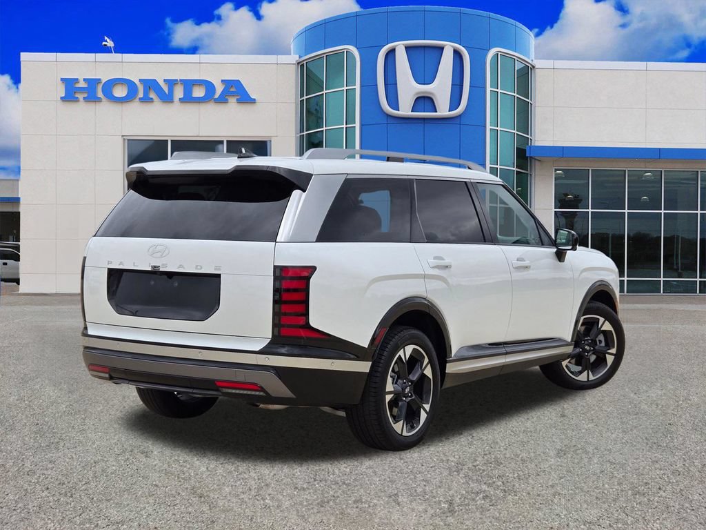Used 2026 Hyundai Palisade Limited FWD image 3