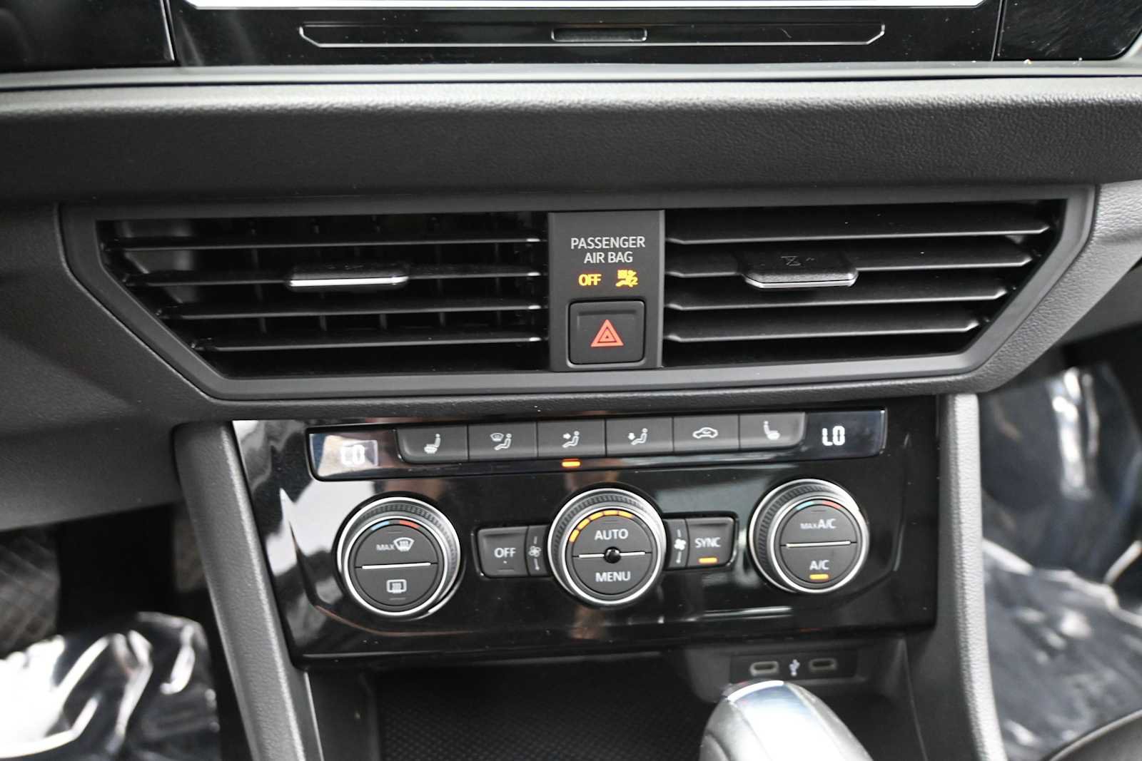 Used 2021 Volkswagen Jetta SE FWD image 20