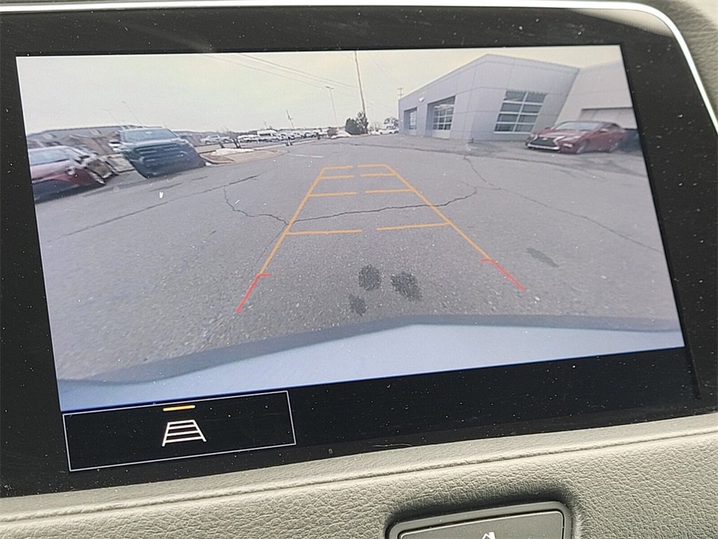 Used 2023 Cadillac XT4 Premium Luxury image 16