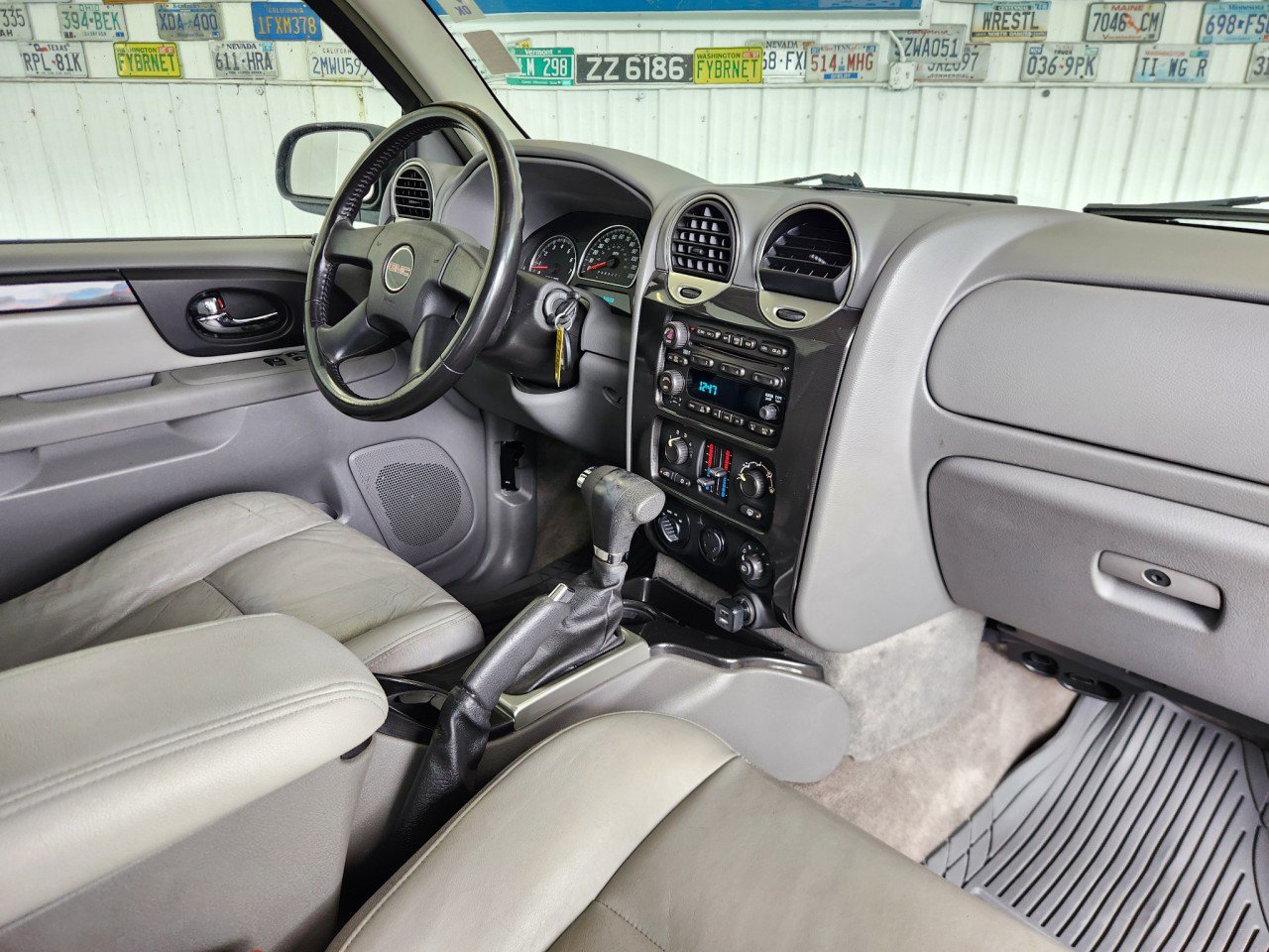 Used 2006 GMC Envoy SLE AWD/4WD image 2