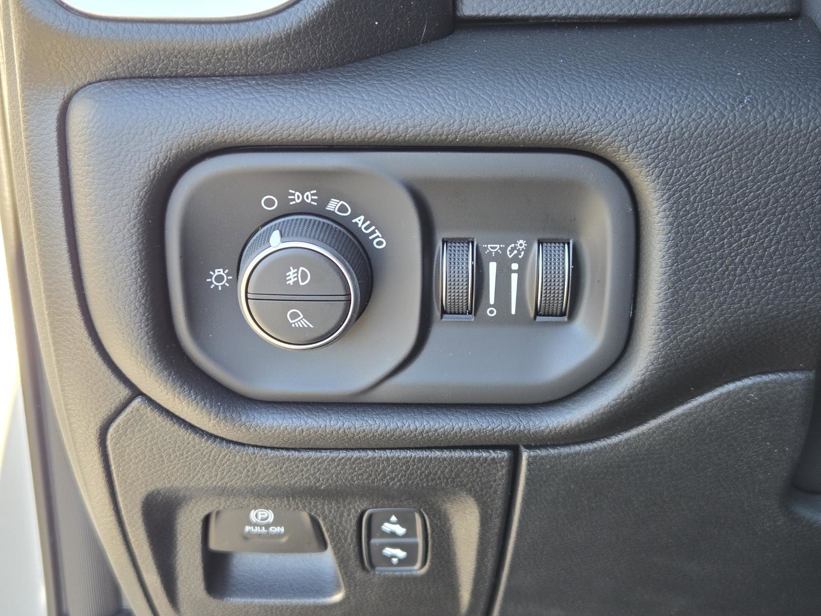 New 2026 RAM 1500 Laramie w/ Night Edition image 20