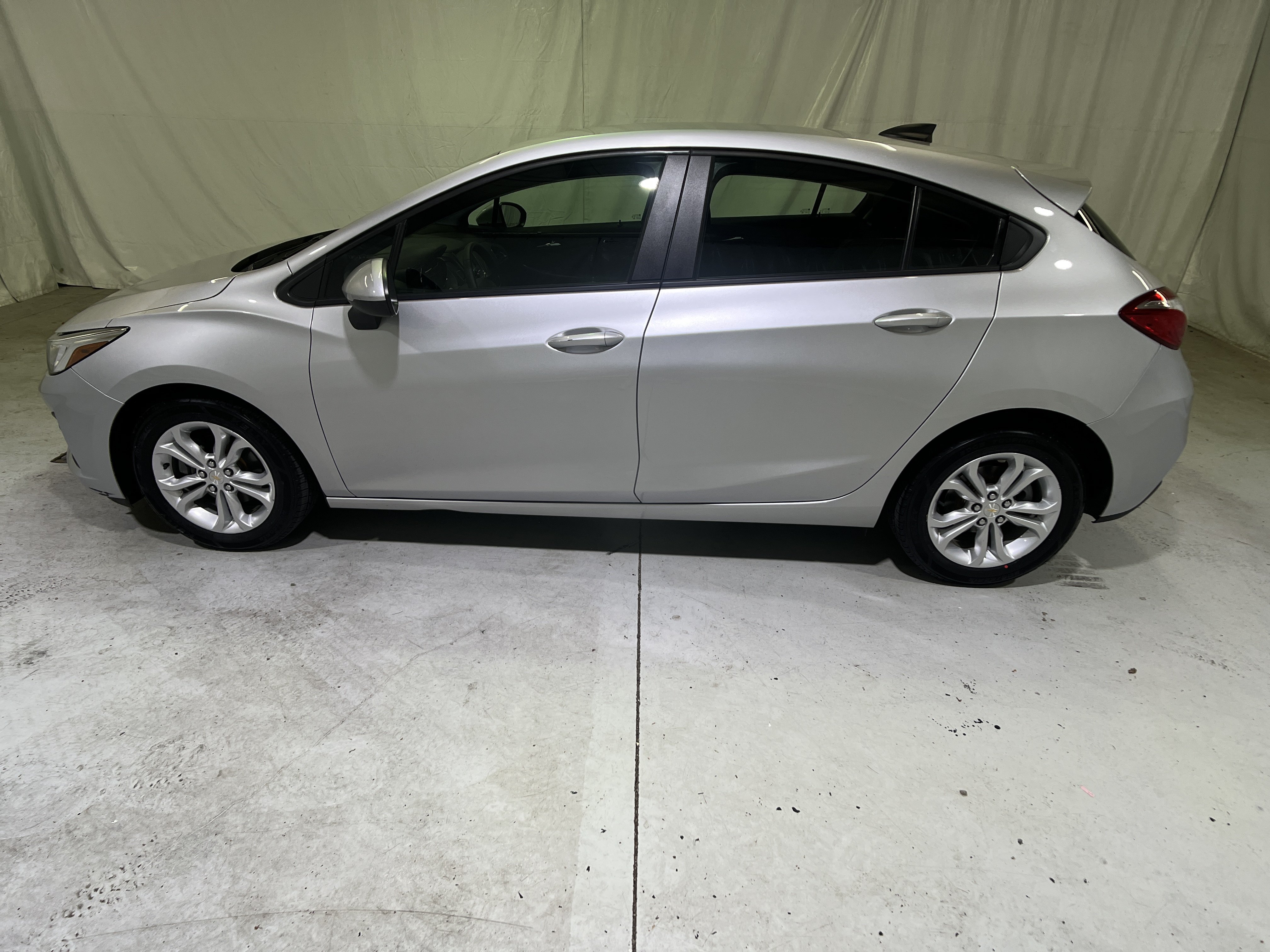 Used 2019 Chevrolet Cruze LS w/ LS Convenience Package FWD image 7