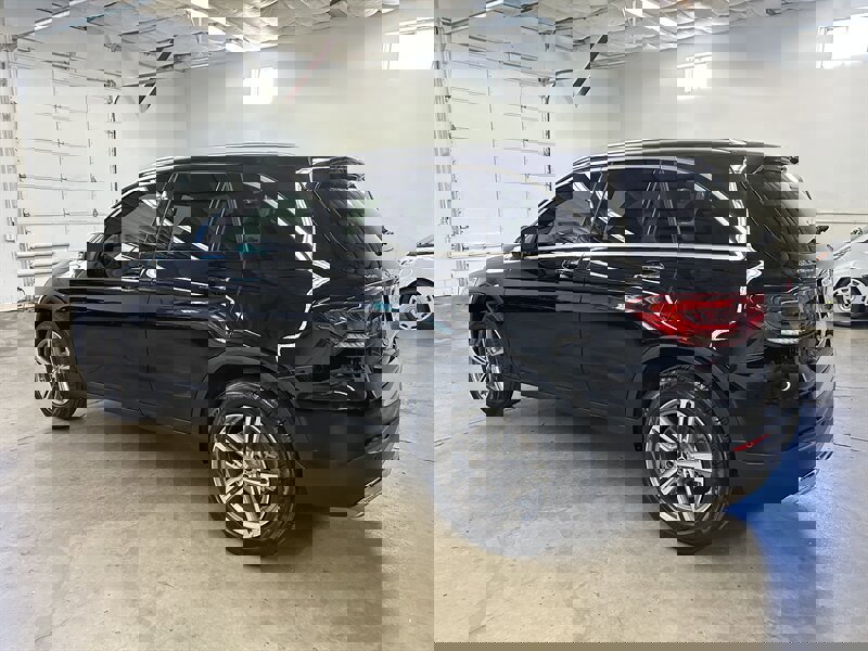 Used 2021 Mercedes-Benz GLC 300 4MATIC image 5