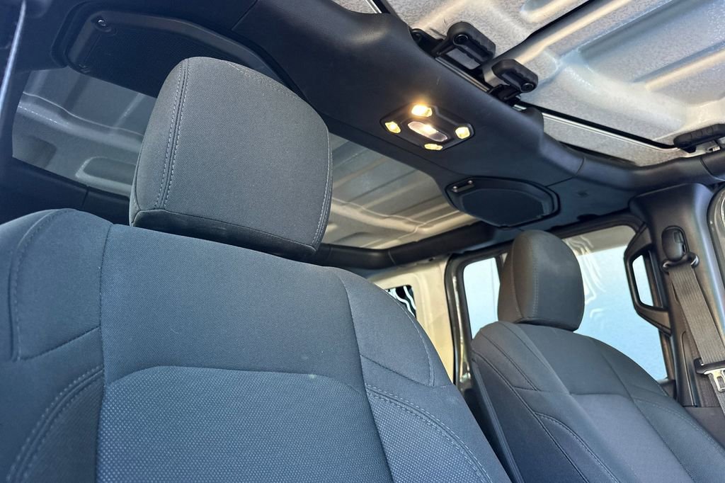 Used 2020 Jeep Wrangler Unlimited Sport S image 16