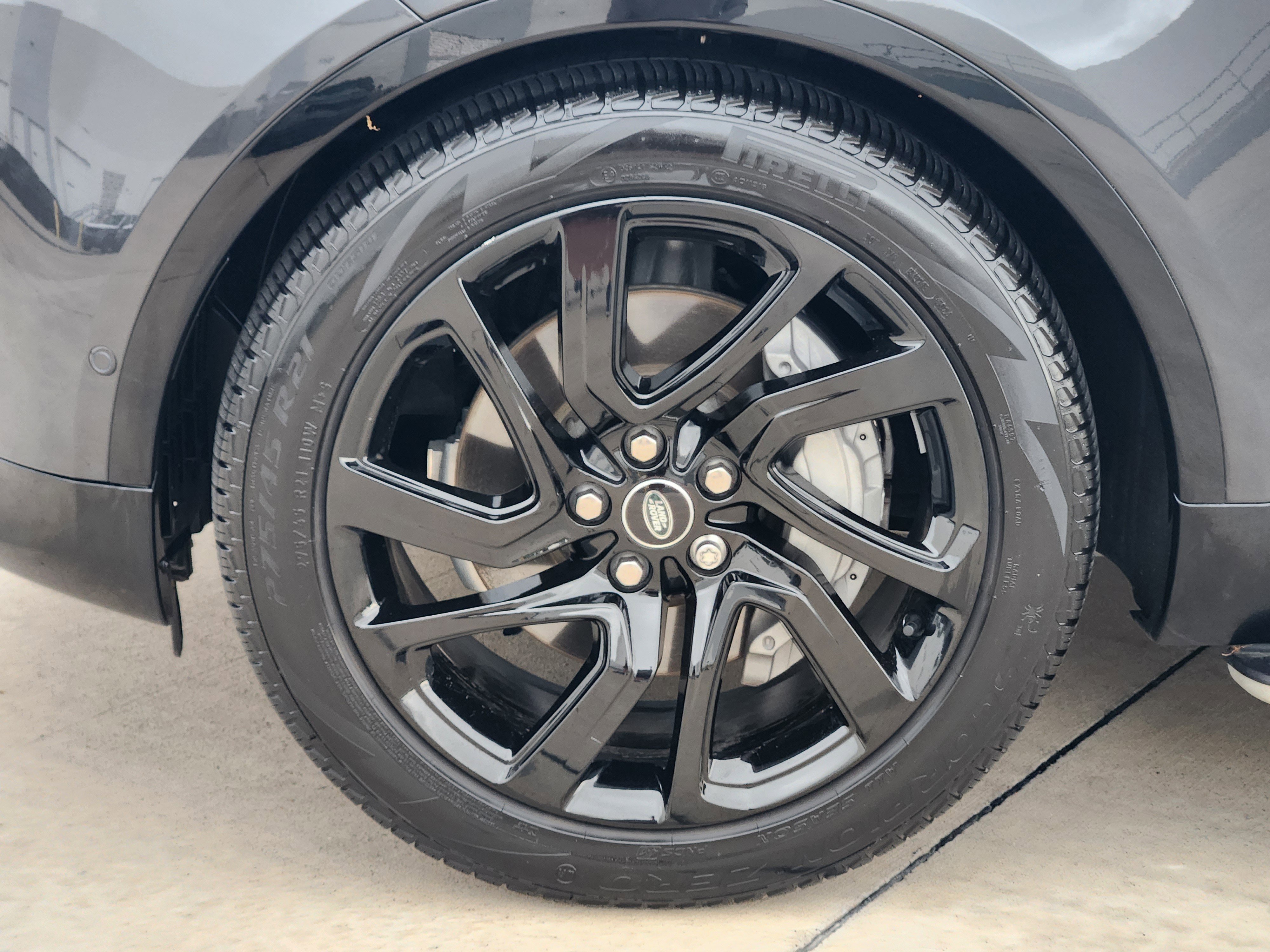 Certified 2025 Land Rover Discovery Dynamic SE AWD/4WD image 11