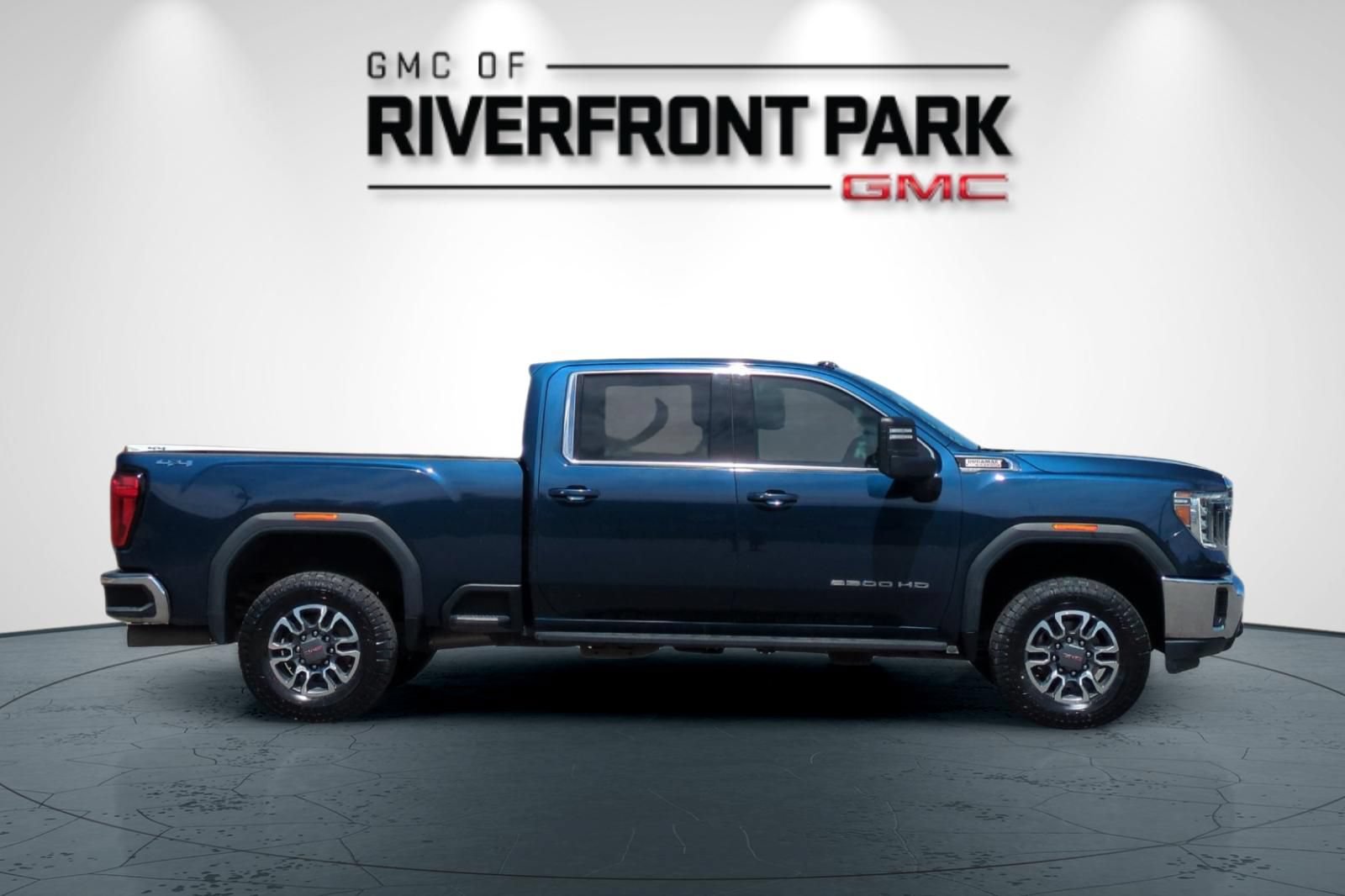 Used 2021 GMC Sierra 2500 SLE w/ SLE Value Package; AWD/4WD image 3