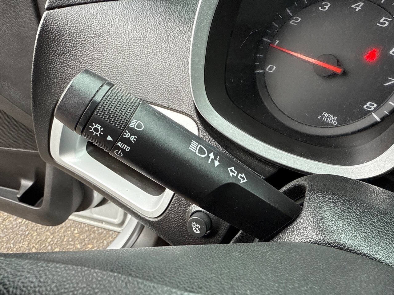 Used 2015 Chevrolet Equinox LS image 29