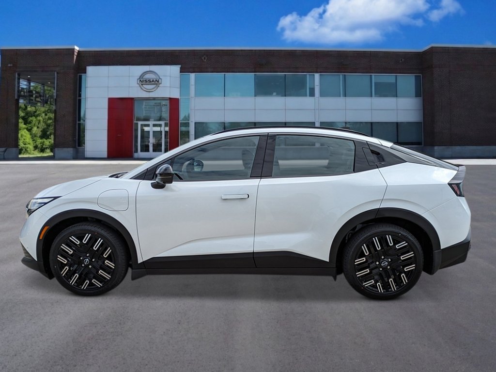 New 2026 Nissan Leaf Platinum+ w/ Cargo Package (Platinum+) image 2