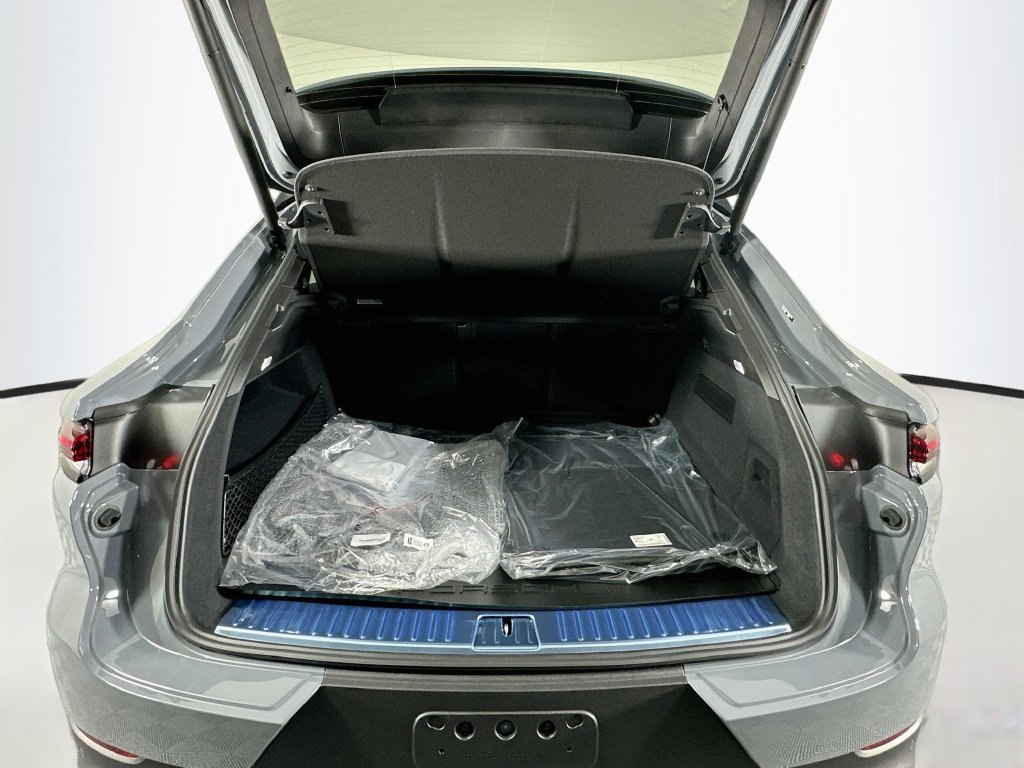 New 2027 Porsche Cayenne Coupe AWD/4WD image 9
