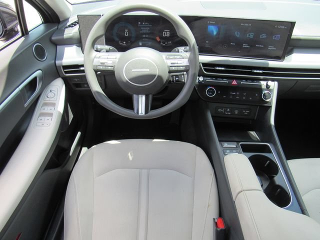 Used 2025 Hyundai Sonata SEL FWD image 15