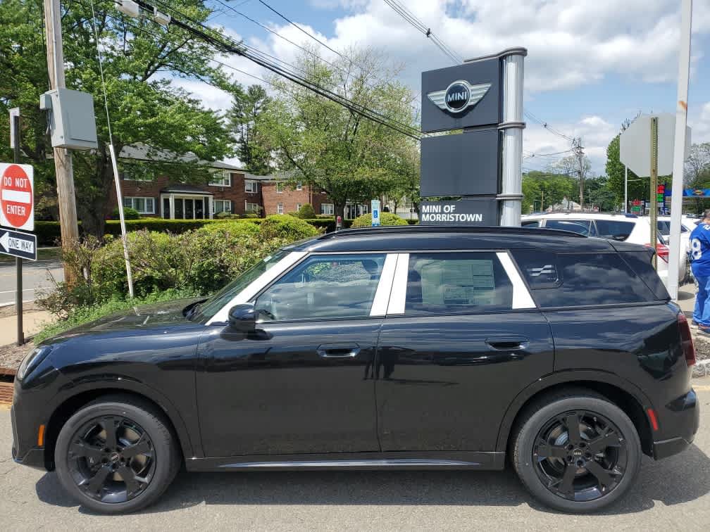 New 2027 MINI Cooper Countryman S w/ Comfort Package Max AWD/4WD image 2