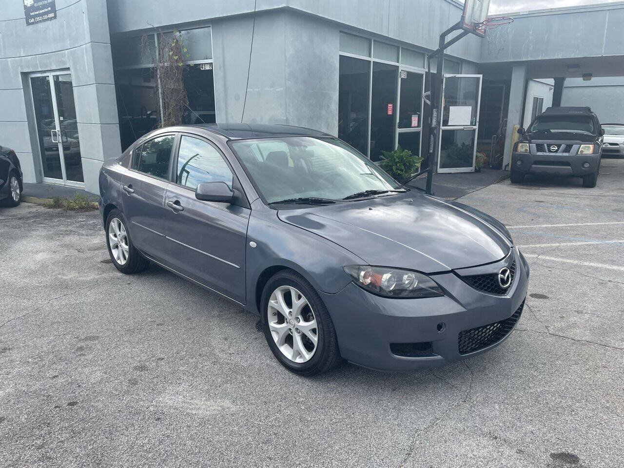 Used 2009 MAZDA MAZDA3 i Touring Value FWD image 2
