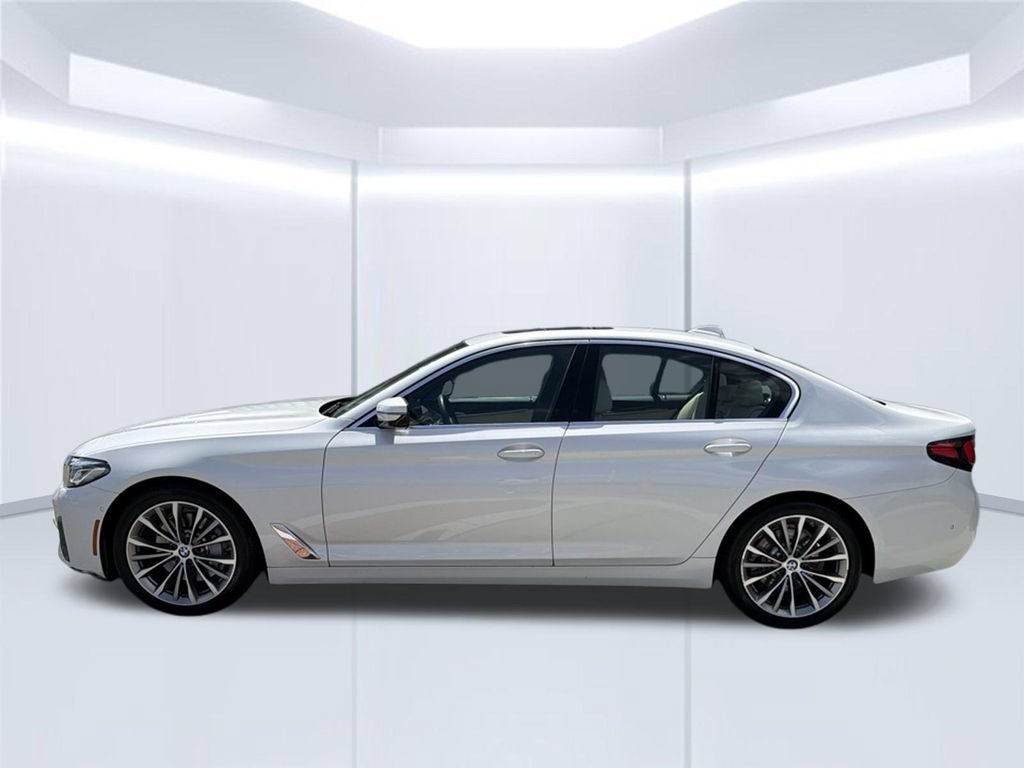 Used 2021 BMW 530i w/ Premium Package RWD image 3