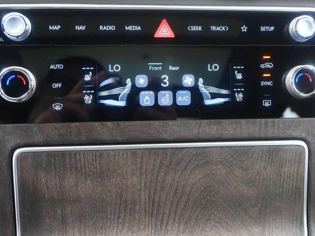 New 2025 Genesis GV80 2.5T Prestige image 31