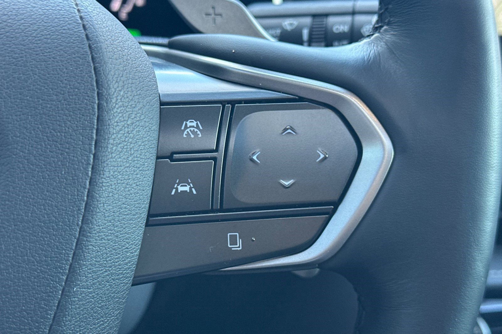 Used 2025 Lexus NX 350h AWD w/ Premium Package image 32