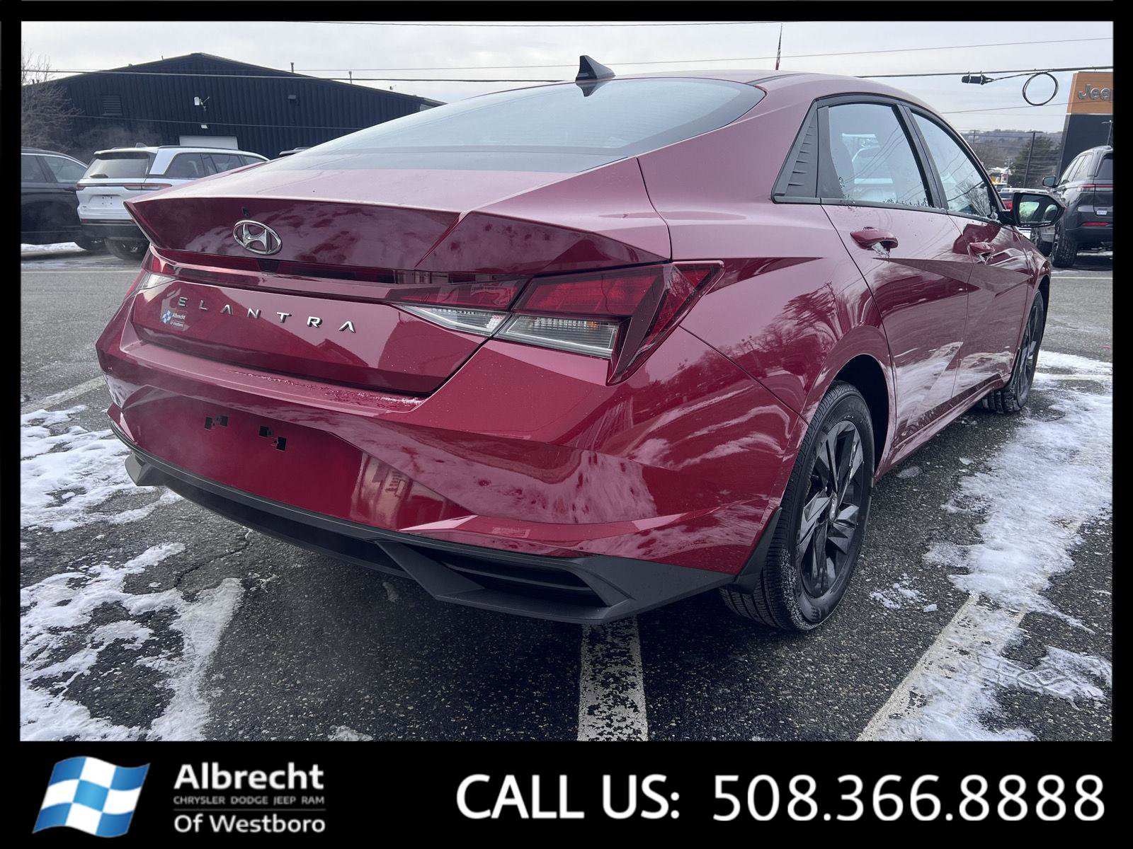 Used 2023 Hyundai Elantra SEL image 5