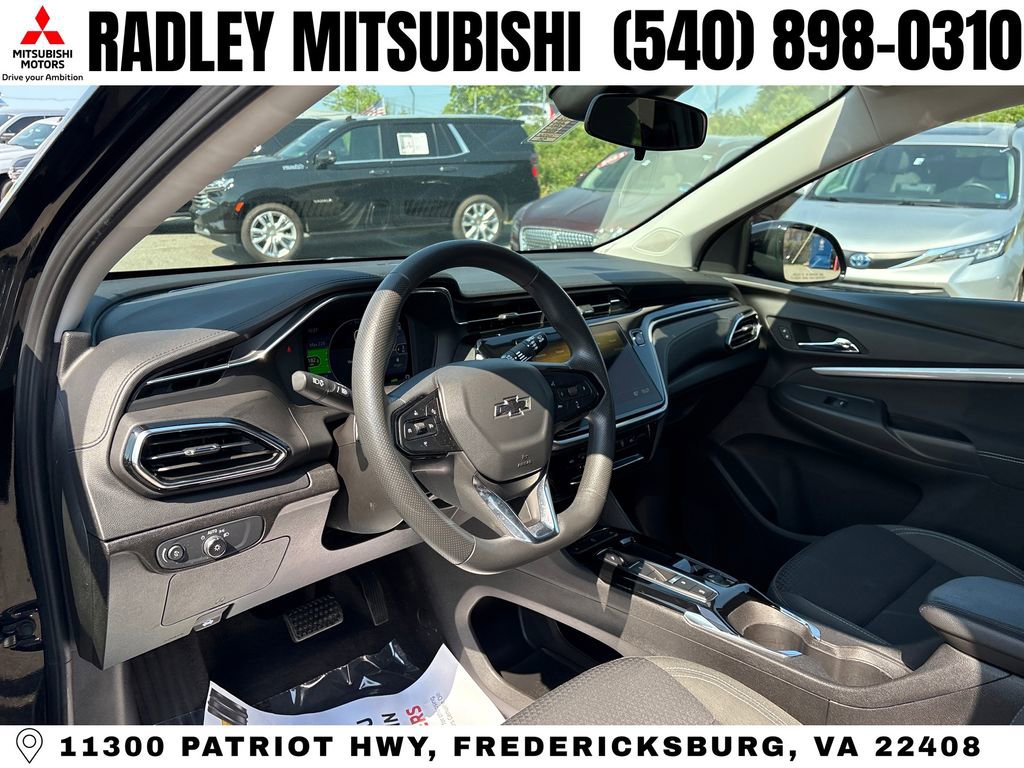 Used 2023 Chevrolet Bolt EUV LT w/ Driver Confidence Package FWD image 4