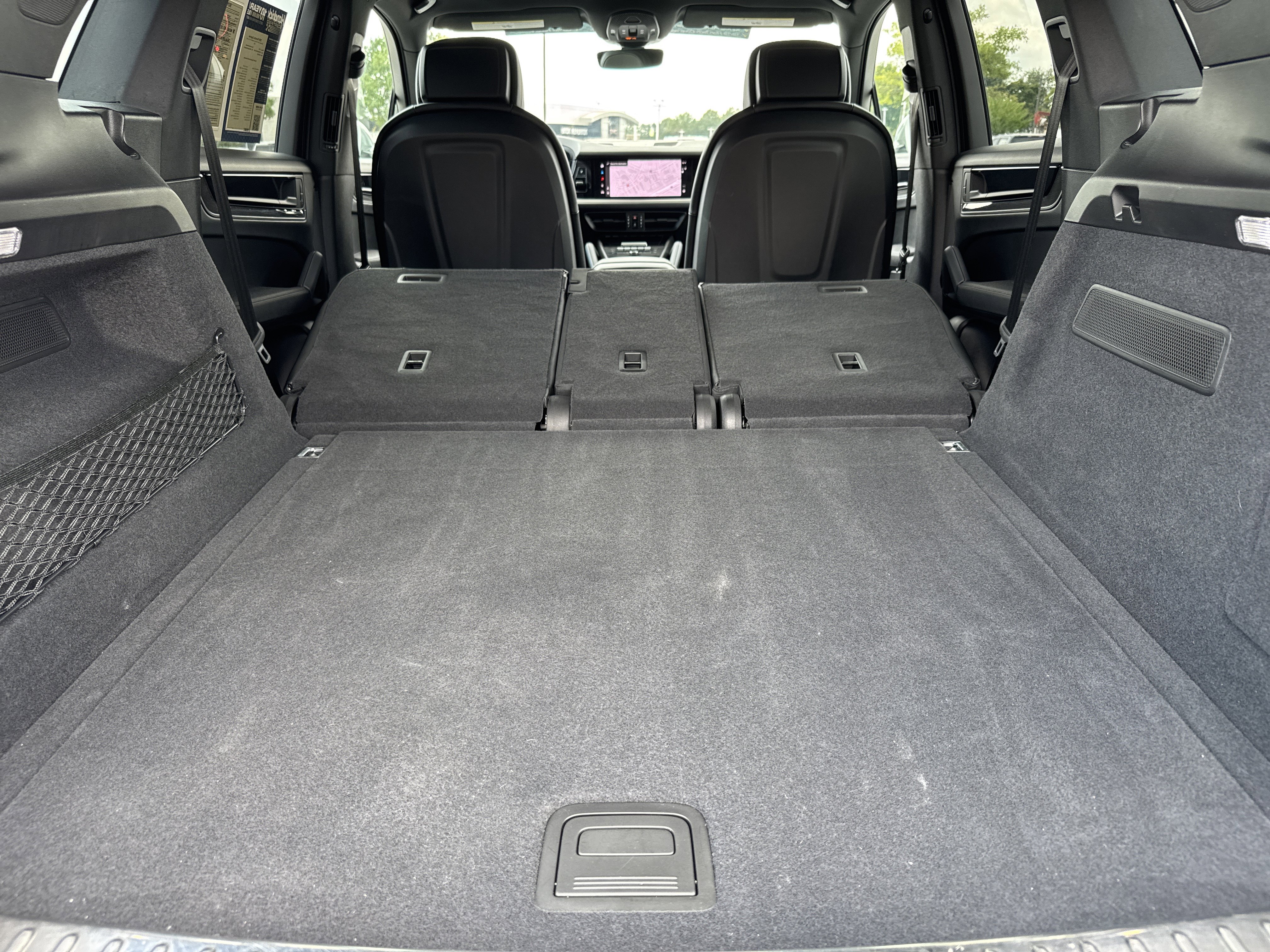 Used 2024 Porsche Cayenne image 34