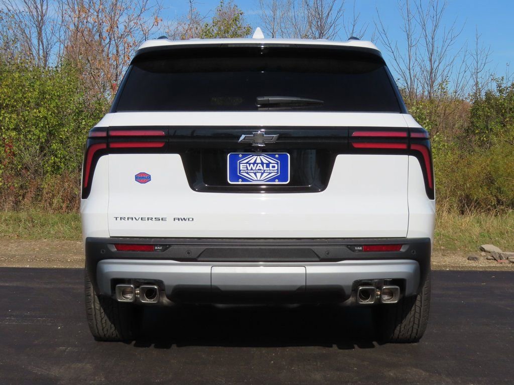 New 2026 Chevrolet Traverse LT w/ Enhanced Driving Package AWD/4WD image 18