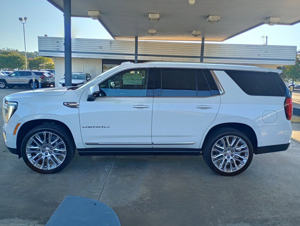 New 2026 GMC Yukon Denali w/ Denali Reserve Package AWD/4WD image 2