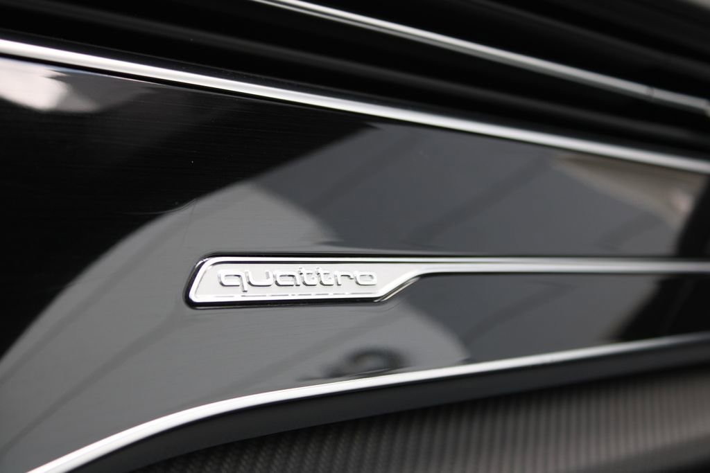 Used 2022 Audi RS Q8 AWD/4WD image 16