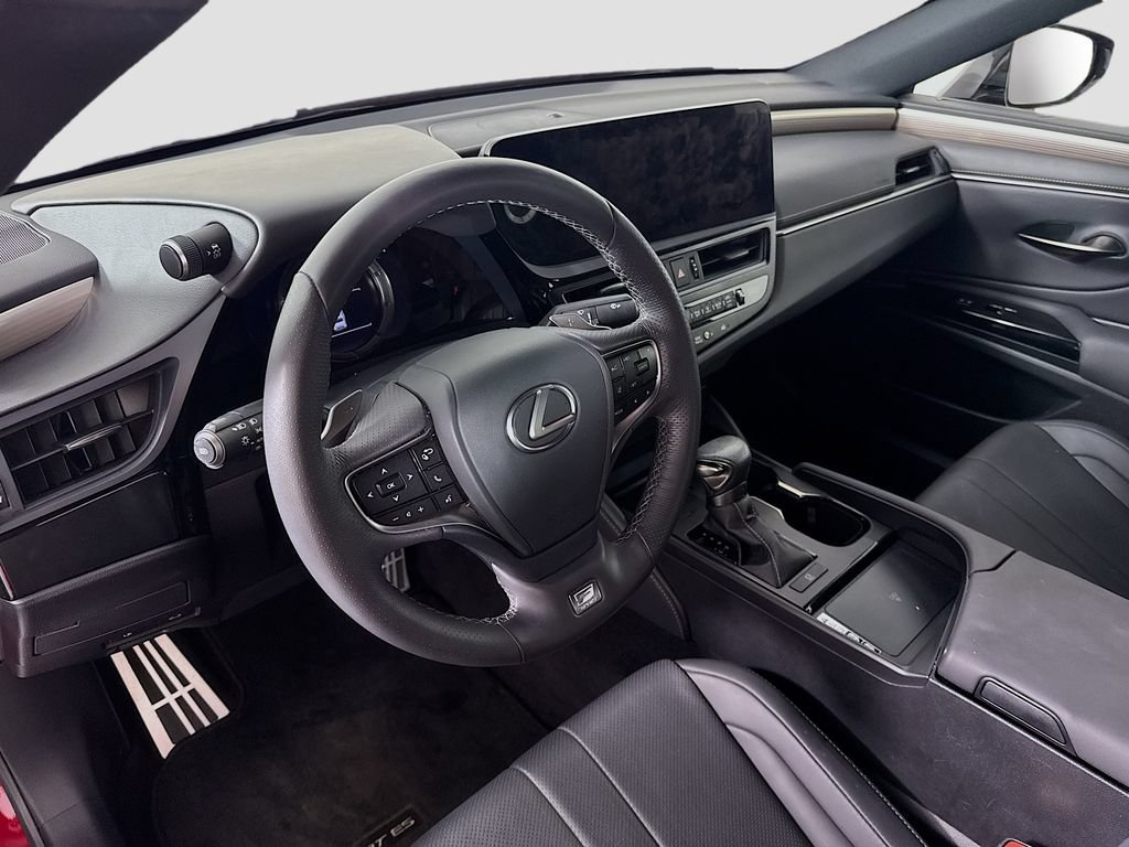 Used 2023 Lexus ES 350 F Sport w/ Accessory Package (Z2) FWD image 9