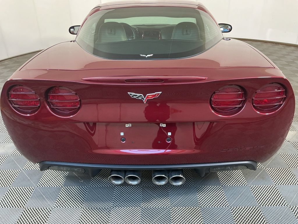 Used 2006 Chevrolet Corvette Coupe w/ Preferred Equipment Group RWD image 13