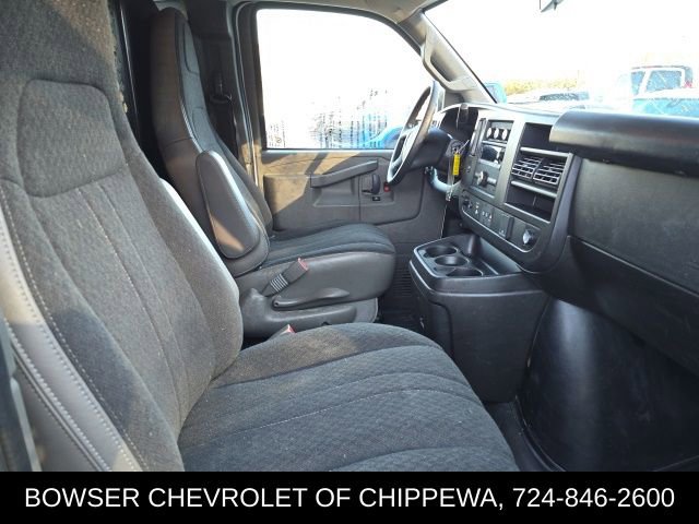 Used 2024 GMC Savana 2500 w/ Driver Convenience Package image 12